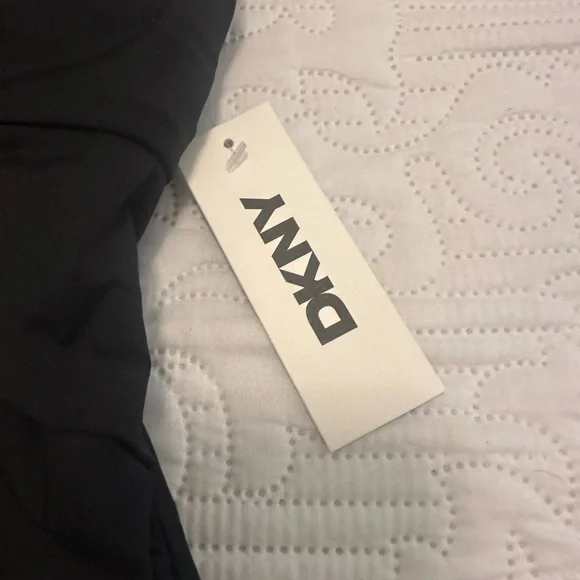 NWOT DKNY Women's Twist Tummy Control One Piece Swimsuit - Picture 8 of 8